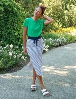 DONEGAL Navy French Stripe, Triple Fleece 6 DONEGAL Navy French Stripe, Triple Fleece -Frank And Eileen Shop 06 LAB219 KGRN LAB617 WBRS PALOMA JONAS 25SP 1072 sRGB