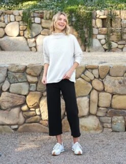 MONTEREY Heather Gray Melange, Pure Italian Cotton -Frank And Eileen Shop 12 SWEATER01 HTWK LAB634TF BLK NathalieDarcas 25RE January 0958 sRGB