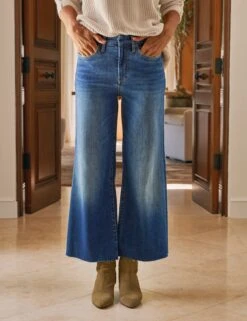 GALWAY 26" 1999 Wash, Italian Dream™ Denim -Frank And Eileen Shop 12 SWEATER02 SNDK LABCROP BRNV GALWAY 1999 Simone 25FA September 705 sRGB