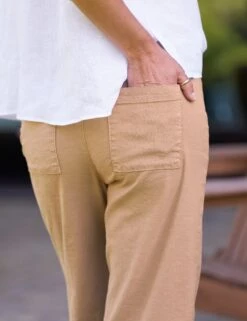 WEXFORD Tiramisu, Italian Performance Linen -Frank And Eileen Shop 13 ROSIE WHL WEXFORD TIML RAY SU25 JULY 1402 sRGB 1