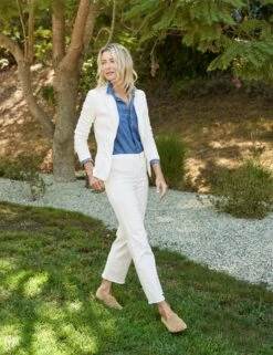 DUBLIN Vintage White, Italian Performance Denim -Frank And Eileen Shop 14 KINSALE WHPD BARRY VWD DUBLIN WHPD Model Kristine Szabo 0573 v2 sRGB