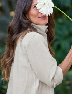 RORY Sand, Washed Linen 5 RORY Sand, Washed Linen -Frank And Eileen Shop 14 RORY SNLN SimoneNorblom 25SPMarch 0255 sRGB 1