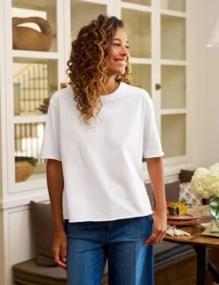 PERRY White, Heritage Jersey 8 PERRY White, Heritage Jersey -Frank And Eileen Shop 15 LAB249HJ WHT WVILLAGE 1984 PALOMA SP25 MAY 4041 sRGB