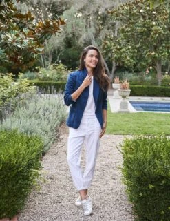 DUBLIN 1977 Wash, Italian Performance Denim 9 DUBLIN 1977 Wash, Italian Performance Denim -Frank And Eileen Shop 18 JAMESON WTL LAB219 WHT DUBLIN 1977 EMILY 03473 v3 sRGB 20d7caa1 375c 45cd b0f6 a8f9c3cfa675