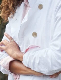 BELFAST White, Italian Performance Linen -Frank And Eileen Shop 20 JAMESON SAGL EILEEN BUSL DUBLIN WTL PALOMA 01259 v1 sRGB