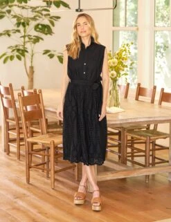 GRACE SLEEVELESS DRESS Black, Eyelet Cotton 10 GRACE SLEEVELESS DRESS Black, Eyelet Cotton -Frank And Eileen Shop 24 EYELETSLD BLKP NATHALIE SU25 JULY 0585 sRGB 1