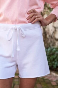 PEARL White, Triple Fleece -Frank And Eileen Shop 28 LAB635TF WHT LAB510HJ STFH Simone Norblom 24SP 1740 sRGB