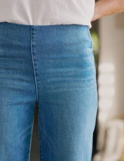 WESTPORT ILLUSION 2013 Wash, Italian Dream™ Denim 8 WESTPORT ILLUSION 2013 Wash, Italian Dream™ Denim -Frank And Eileen Shop 34 LAB227HJ WHT ILLUSION04 2013 Beri 25SP April 1407 sRGB