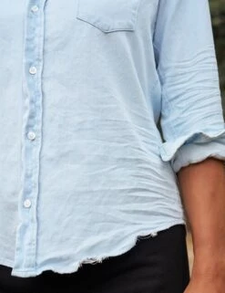 BARRY Classic Blue Tattered Wash, Famous Denim -Frank And Eileen Shop 5 LAB634TF BLK BARRY TBTD LABTRENCH BLK Model Rachelle Bell 23FA 0995 sRGB