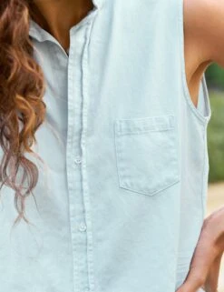 FIONA Classic Blue Tattered Wash, Famous Denim -Frank And Eileen Shop 50 FIONA TBTD LAB634TF DDR Paloma Jonas 24SP 4048 sRGB