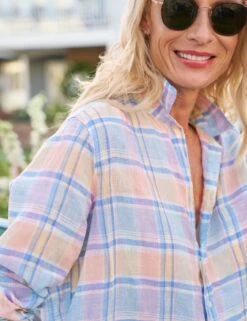 EILEEN Multi Color Plaid, Classic Linen 6 EILEEN Multi Color Plaid, Classic Linen -Frank And Eileen Shop 53 WATERFORD WTL EILEEN MCPL LAB516NTF SLTW Model Kristine Szabo 24SP 2679 sRGB