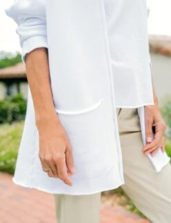 BARBARA White, Triple Fleece -Frank And Eileen Shop 53 WICKLOW KHKI LAB219 WHT LAB522TF WHT Model Jessica Mau CORE 7210 sRGB