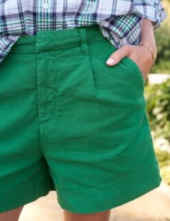 WATERFORD Kelly Green. Italian Performance Linen -Frank And Eileen Shop 66 WATERFORD KYGL SHIRLEY BNGP LAB510HJ BRNV Model SimoneNorblom 24RE 0565 sRGB