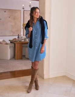 MONTECITO SWEATER Marine, Pure Italian Cotton 8 MONTECITO SWEATER Marine, Pure Italian Cotton -Frank And Eileen Shop 72 MARY VWD SWEATER02 DNVK PALOMA 25FA SEPTEMBER 5159 sRGB 1