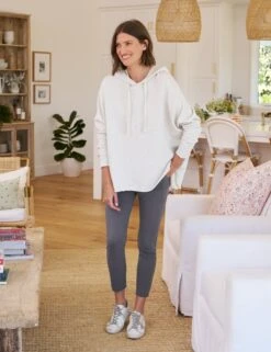 KANE Heather White Melange, Triple Fleece -Frank And Eileen Shop 97 LAB600 EPHT LAB521TF HTWM Model RayRoberts2023 24RE 1068 sRGB