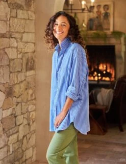 SHIRLEY Blue With White Stripe, Superluxe -Frank And Eileen Shop SHIRLEY BWSD Exclusive Paloma Jonas 23FA 2354 sRGB